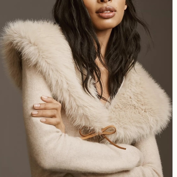 By Anthropologie Other - By Anthropologie Faux Fur Collar